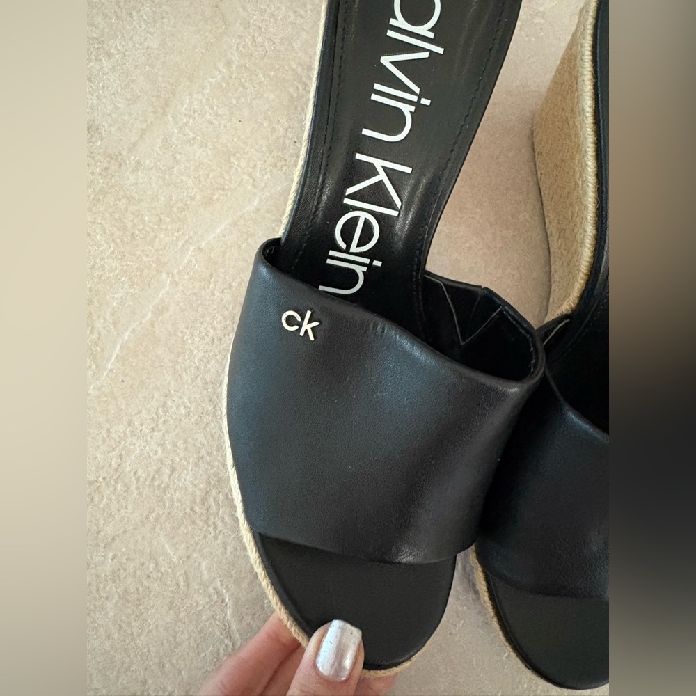 NWOT Calvin Klein Britta Leather Wedge Sandals - Size 10 - Picture 4 of 13